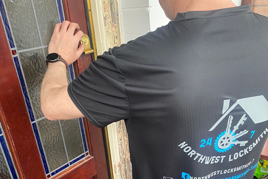 locksmith in bredbury